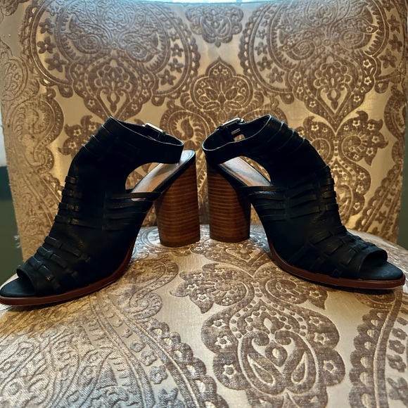 Caslon black leather chunky platform sandal 4 inch wood heel, size 9.5 - Picture 4 of 4